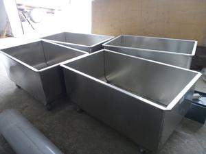 白鋼松子仁車