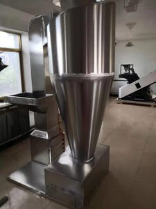 大型除塵機(jī)                   { 松籽機(jī)械--松籽開口機(jī) }